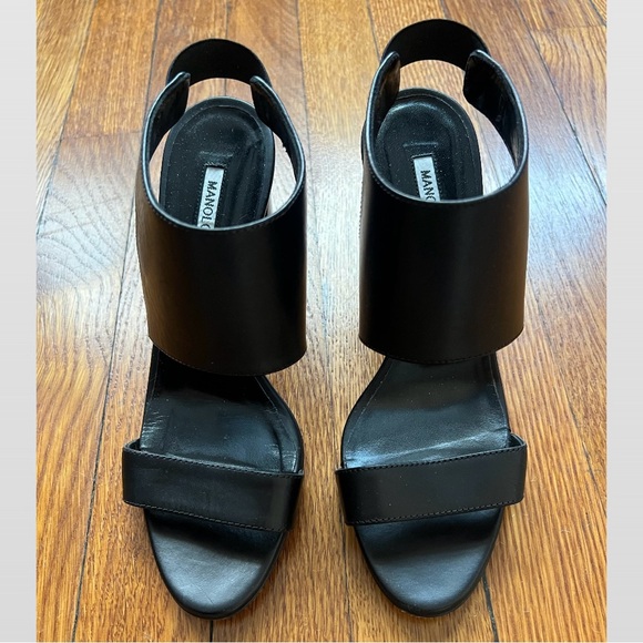 Manolo Blahnik Loyal Black Calf Leather Size 37-1/2 - Picture 3 of 8